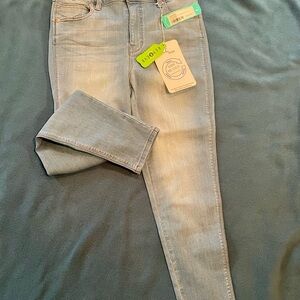 1822 Denim Women's Light Wash Skinny Jeans
